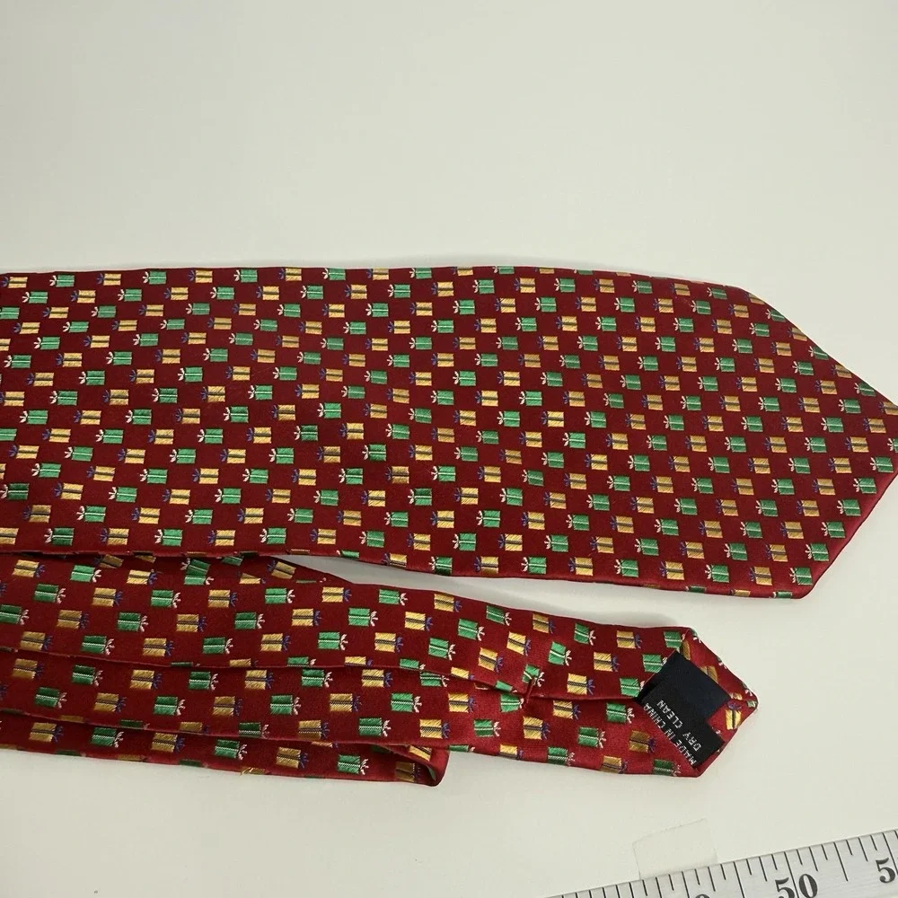 NWOT Izod Mens Silk Necktie Christmas Present‎ Red Green Gold 3 7/8 x 59
